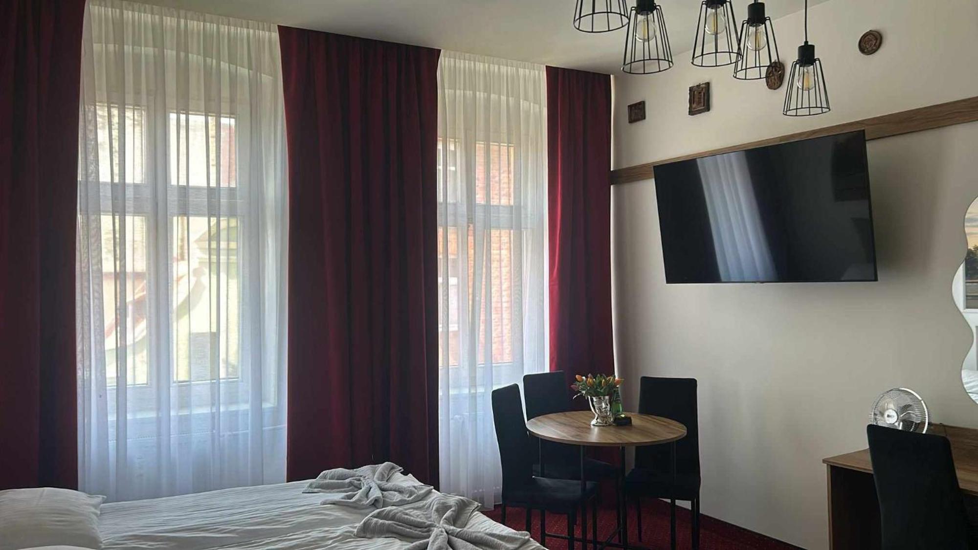 Quick Trip Apartments Torun Bagian luar foto