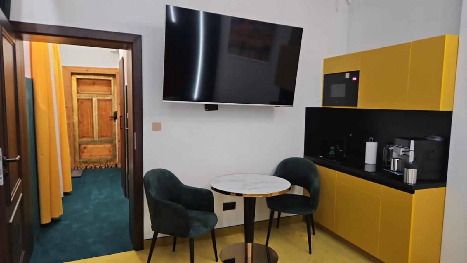 Quick Trip Apartments Torun Bagian luar foto